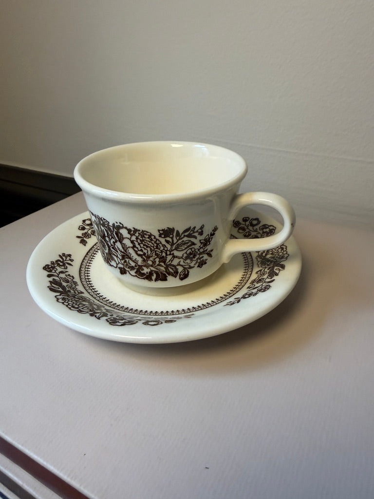Vintage Royal China Sussex Teacup, Made in USA