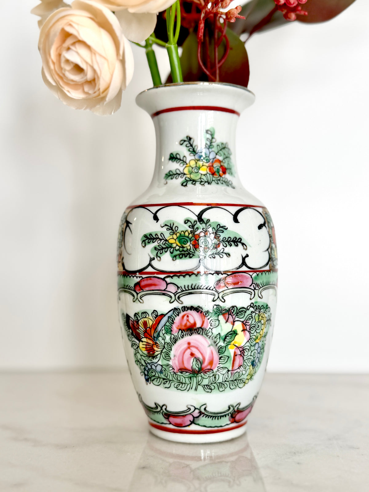 Vintage Chinese Rose de Canton Porcelain Vase 6"