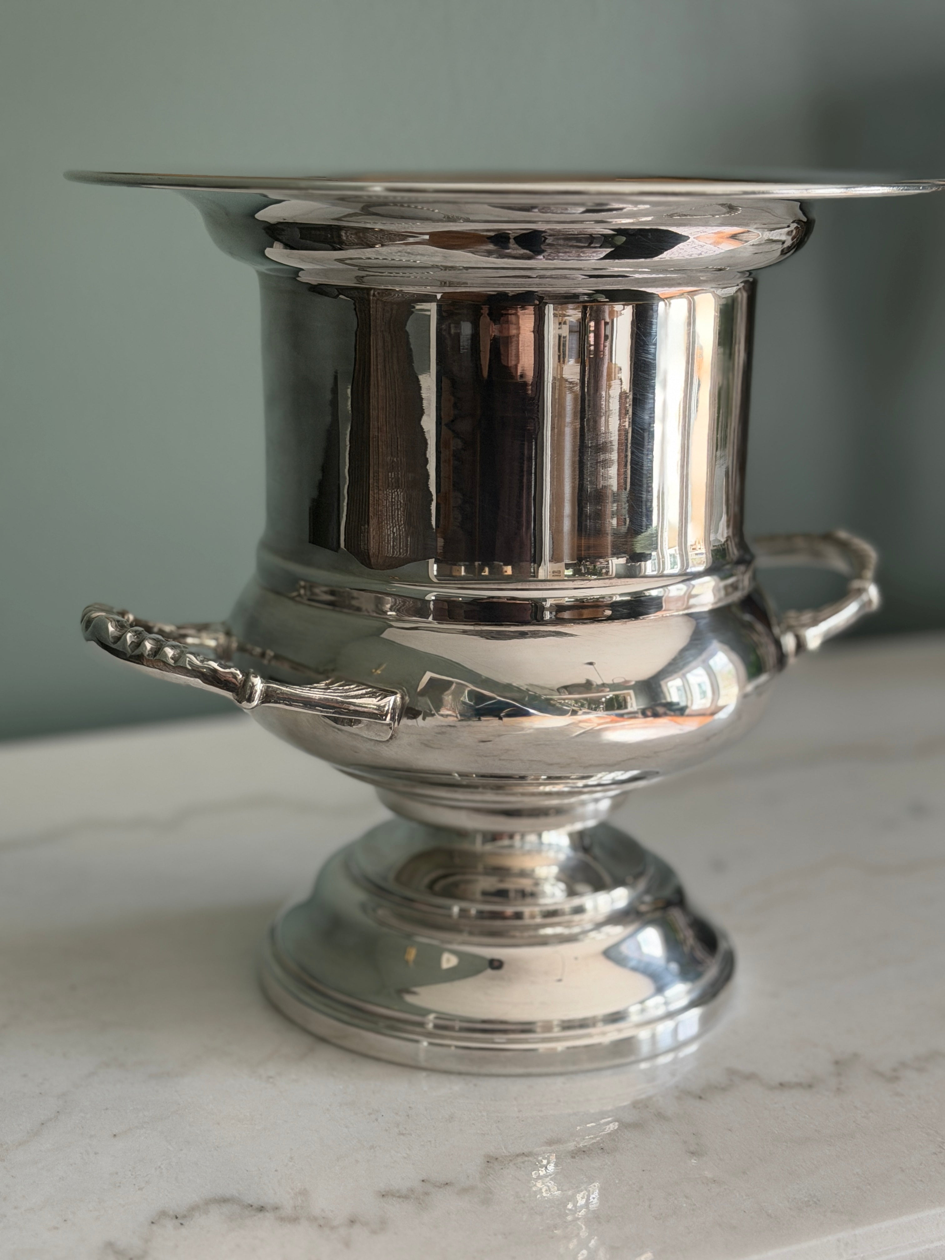 Vintage Viners Sheffield Silver Plated Champagne Chiller Ice Bucket