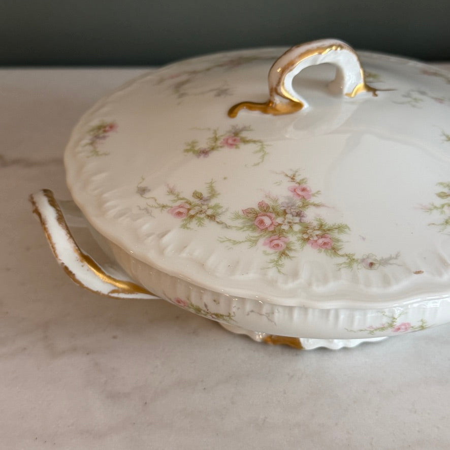 Antique Theodore Haviland Covered Round Vegetable Dish Schleiger 318