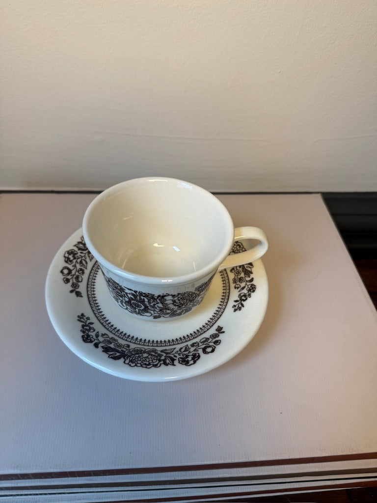 Vintage Royal China Sussex Teacup, Made in USA