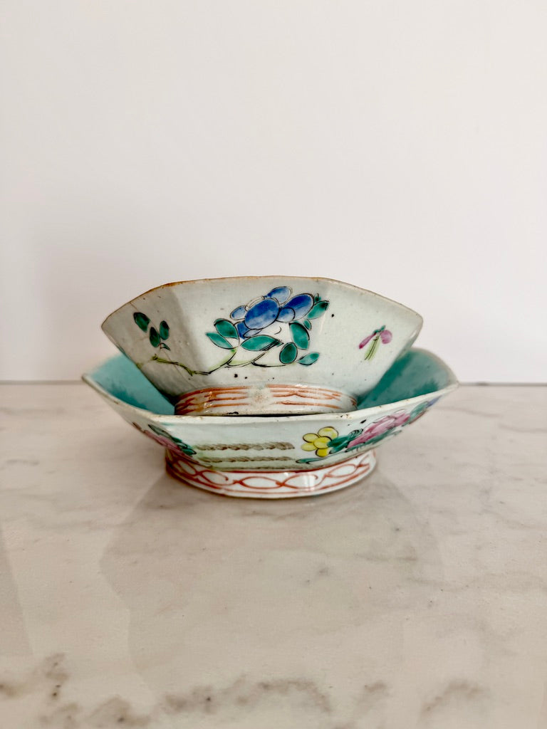 Antique Chinese Qing Dynasty Famille Rose Footed Rice Bowl, 6"