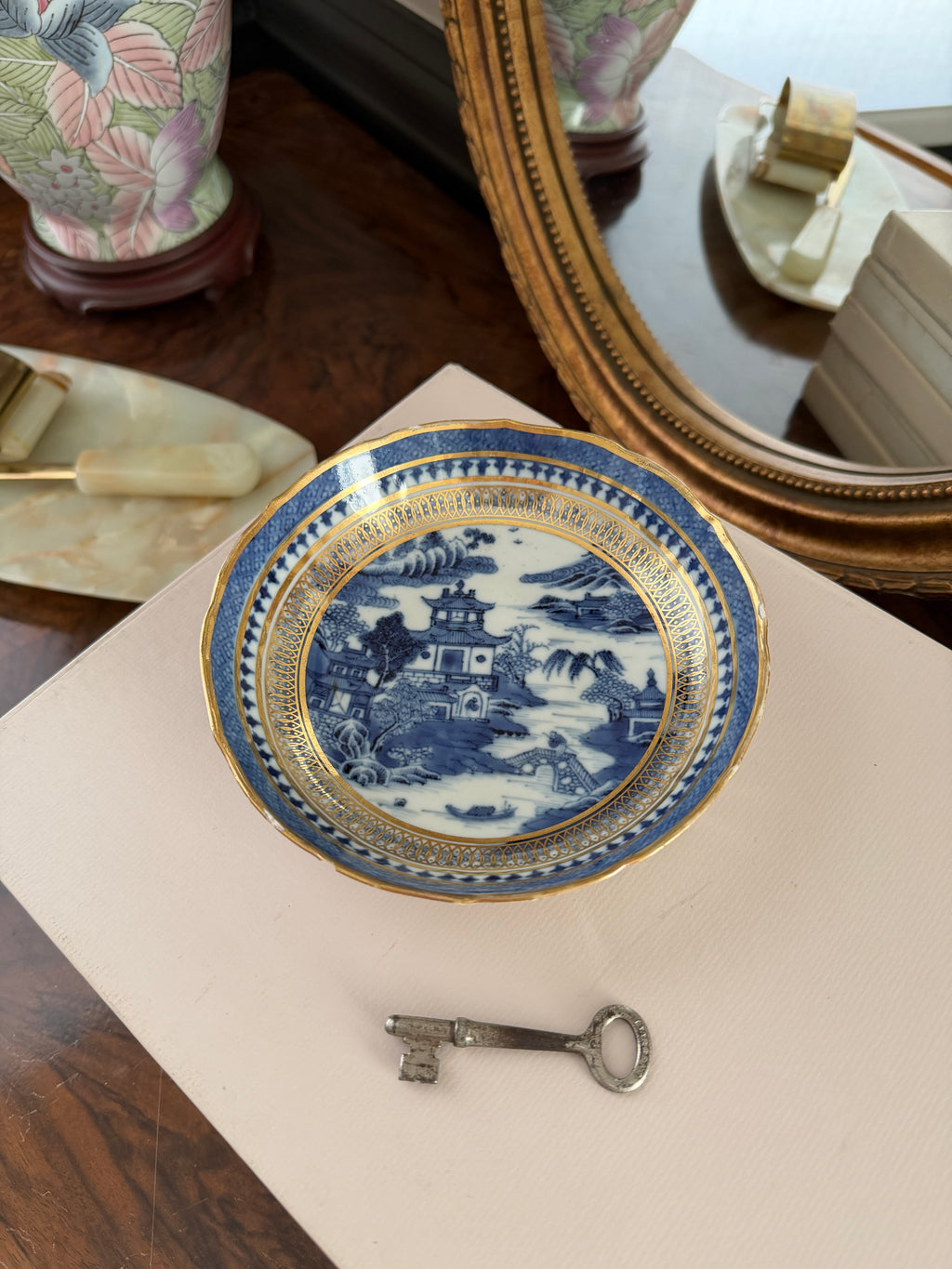 Vintage Blue & White Gilt Scalloped Edge Bowl – 6.5"