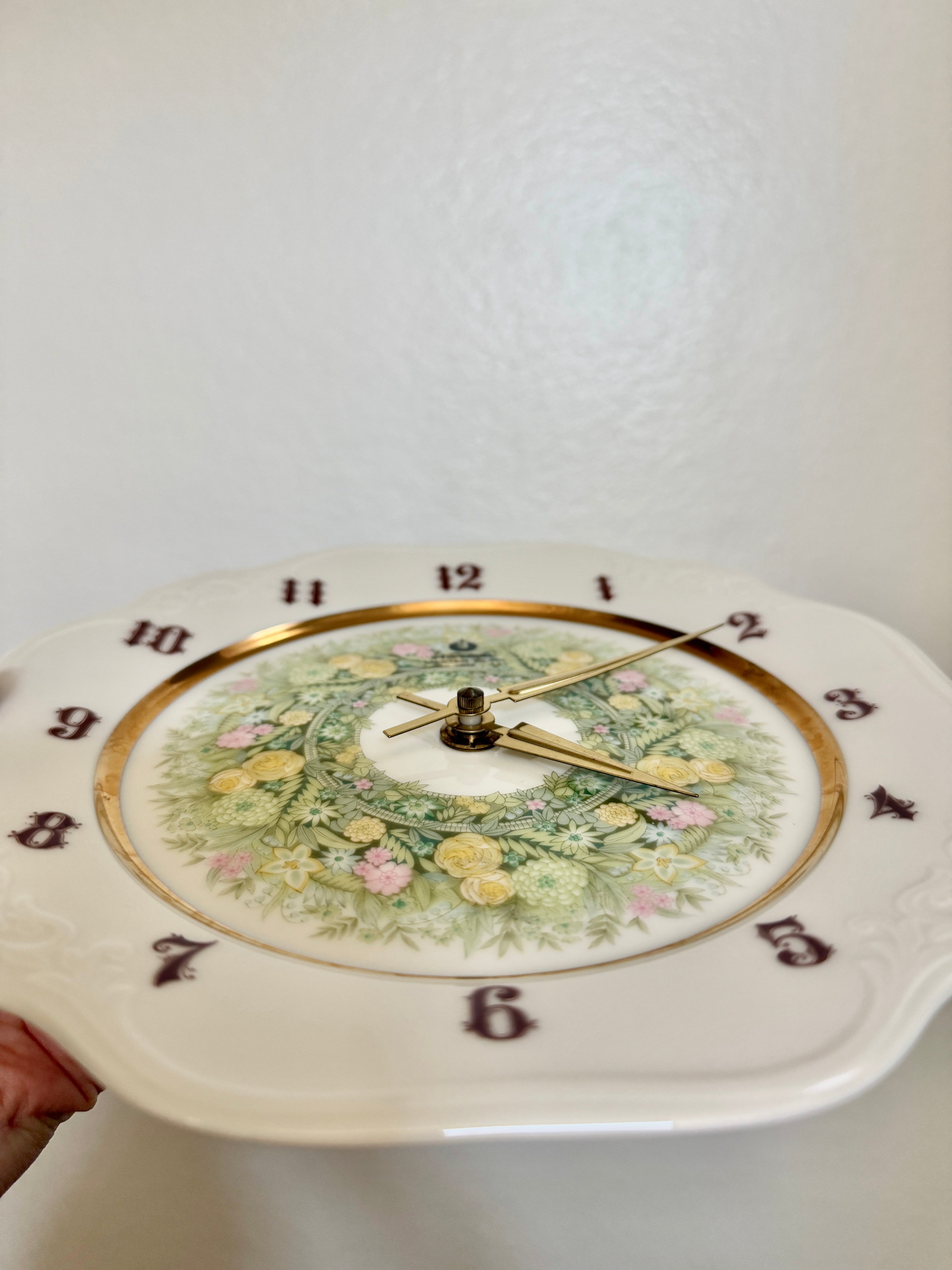 Noritake Master Work Porcelain Floral Wall Clock Quartz Battery Operated WORKS