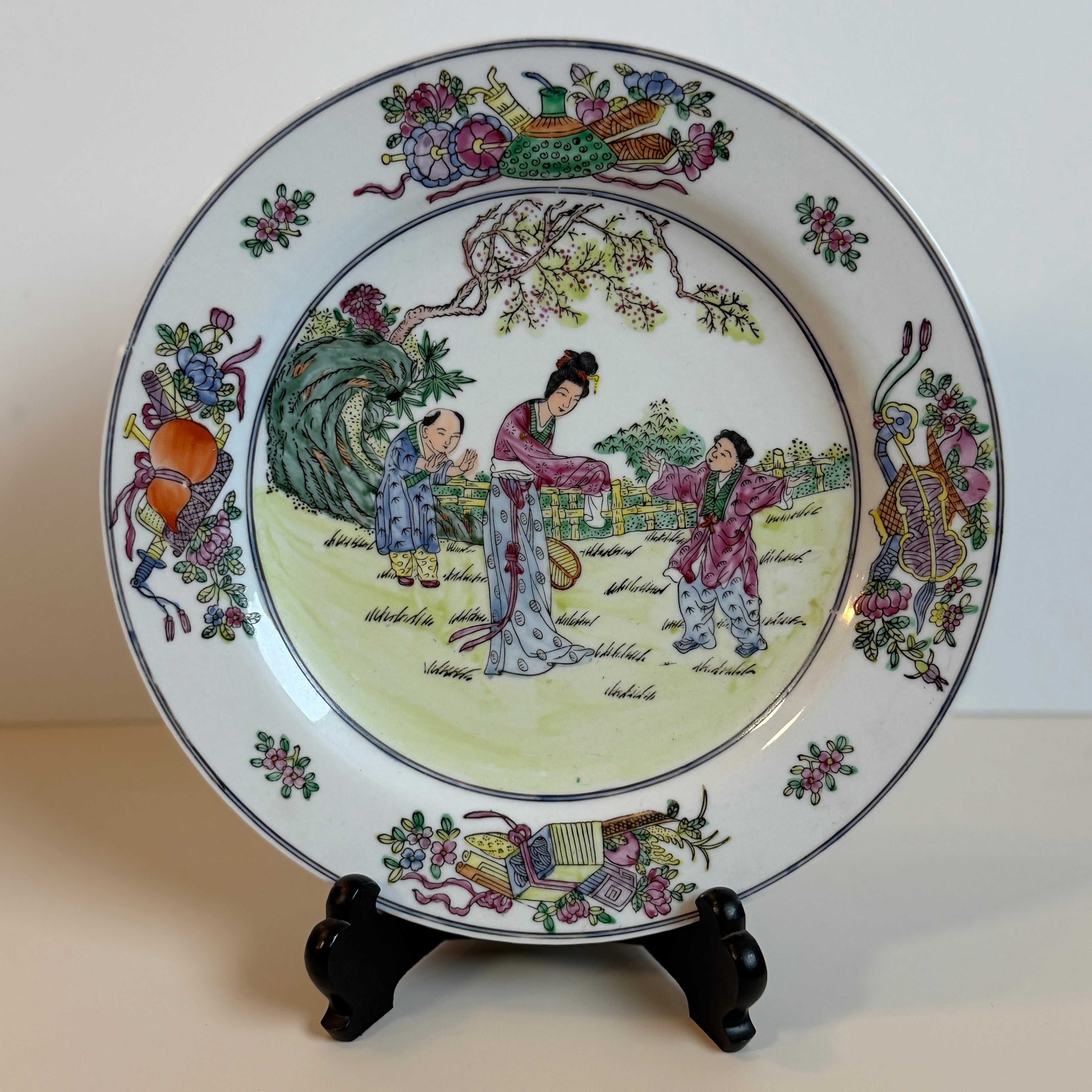 Famille Rose Chinoiserie Asian Figural Porcelain Decorative Plate with Floral Border 10"